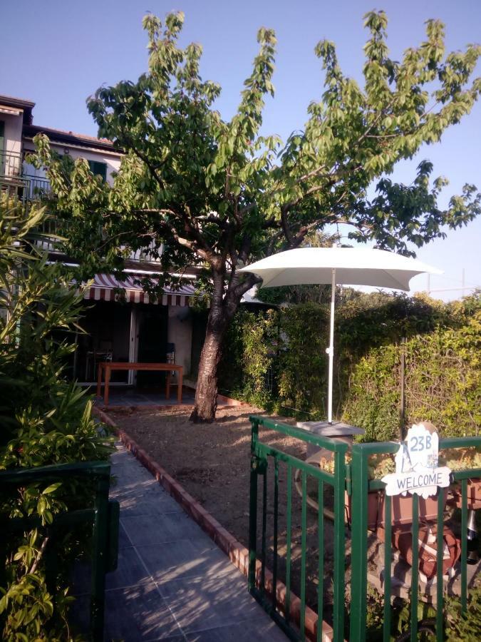 Tigullio Vacations Il Ciliegio Apartment Leivi Bagian luar foto