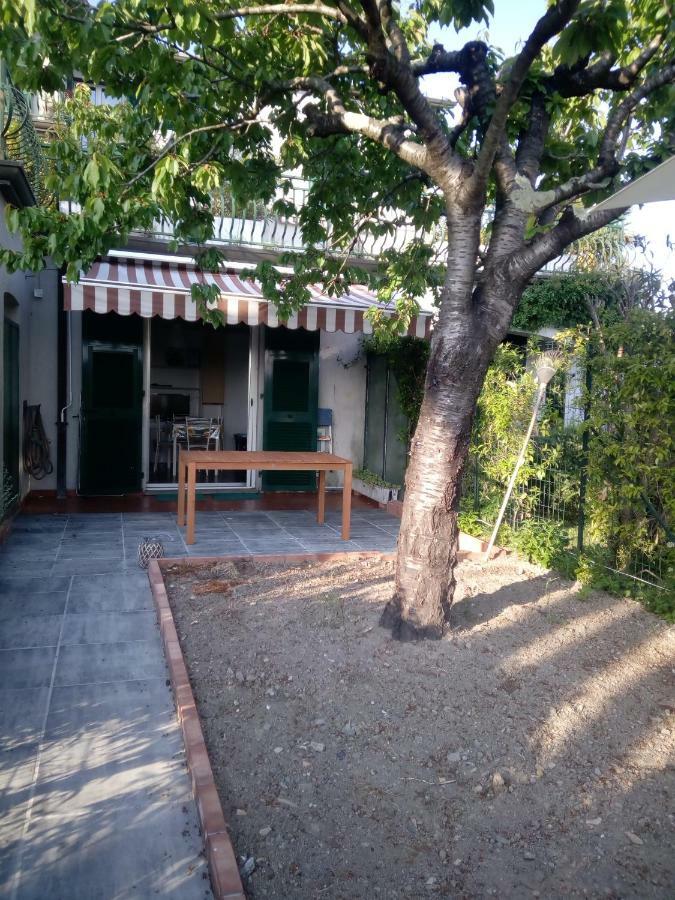 Tigullio Vacations Il Ciliegio Apartment Leivi Bagian luar foto